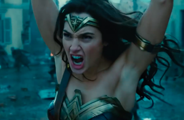 1489691553Wonder_Woman_armpit